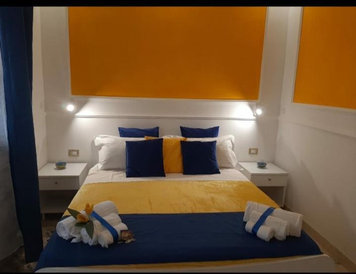 Politeama Center Bed & Breakfast Palermo Exterior photo